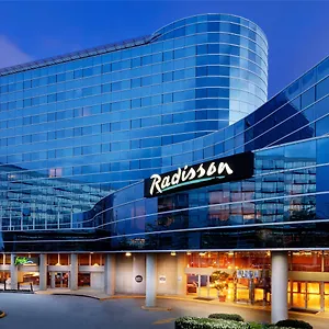 **** Отель Radisson Vancouver Airport Канада